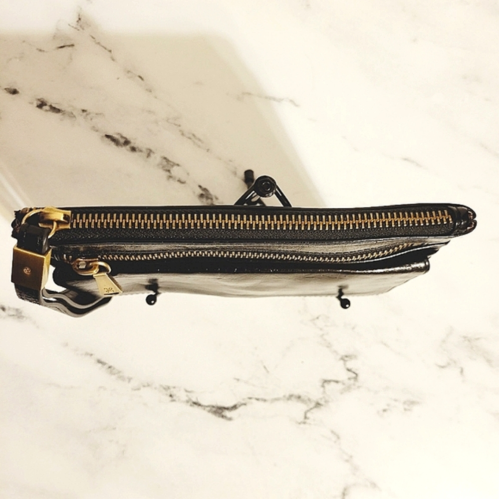 HOBO Shiny Black Distressed Leather Wristlet Wallet With Wanderlust Lining - Picture 4 of 11